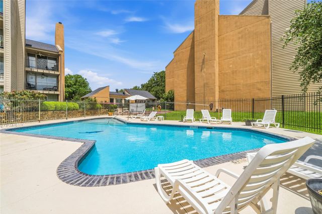 12600 Melville Drive 102A, Montgomery, TX 77356