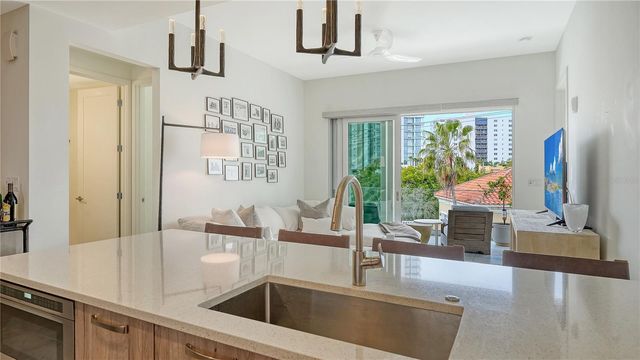 635 S ORANGE AVENUE 301, Sarasota, FL 34236