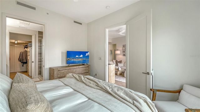 635 S ORANGE AVENUE 301, Sarasota, FL 34236