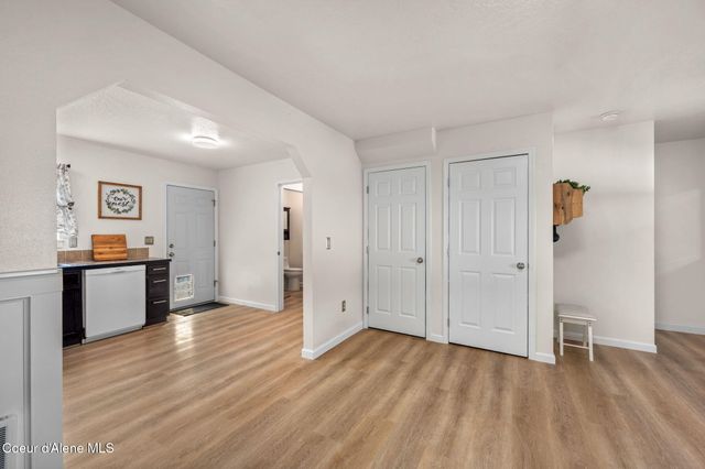 2077 N Travis LN, Post Falls, ID 83854