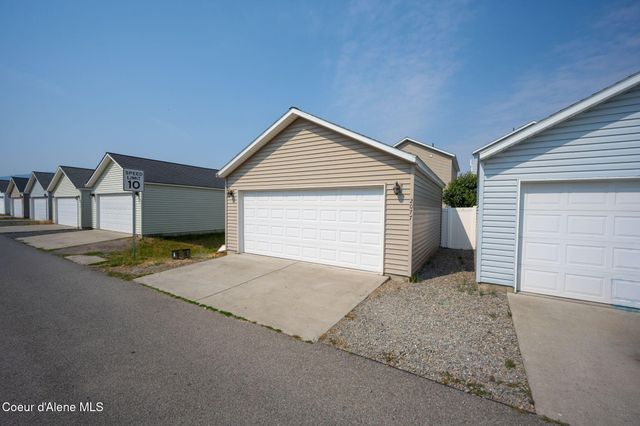 2077 N Travis LN, Post Falls, ID 83854
