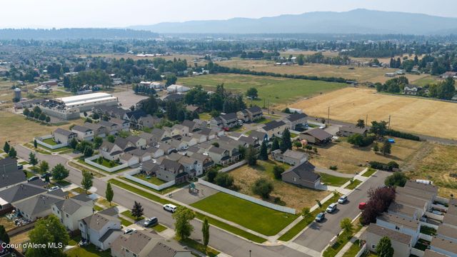 2077 N Travis LN, Post Falls, ID 83854