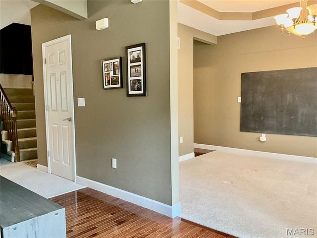 5 Bear Creek Court, Glen Carbon, IL 62034
