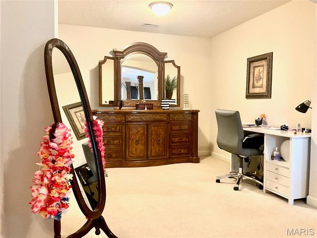 5 Bear Creek Court, Glen Carbon, IL 62034