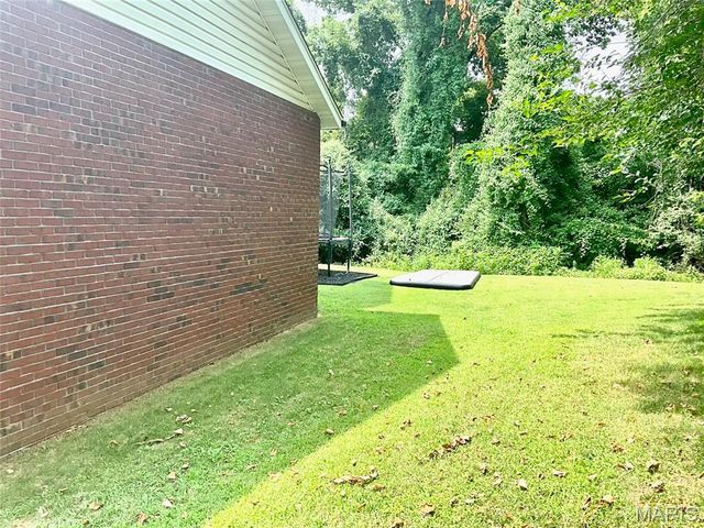 5 Bear Creek Court, Glen Carbon, IL 62034