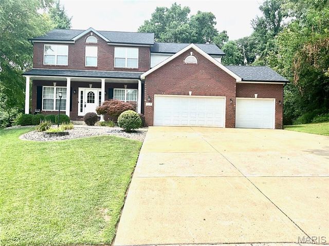5 Bear Creek Court, Glen Carbon, IL 62034