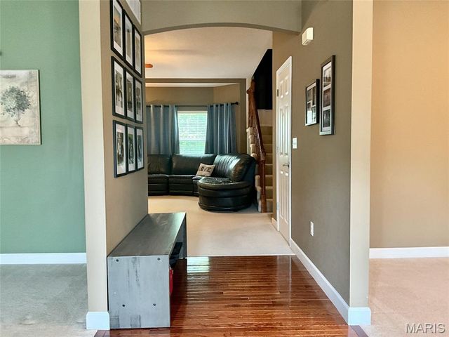 5 Bear Creek Court, Glen Carbon, IL 62034