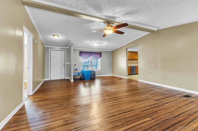 152 Creek View Drive, Wetumpka, AL 36092