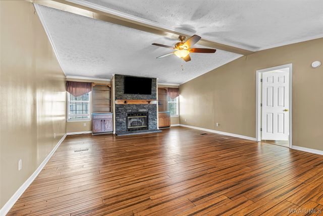 152 Creek View Drive, Wetumpka, AL 36092