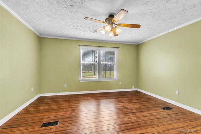 152 Creek View Drive, Wetumpka, AL 36092