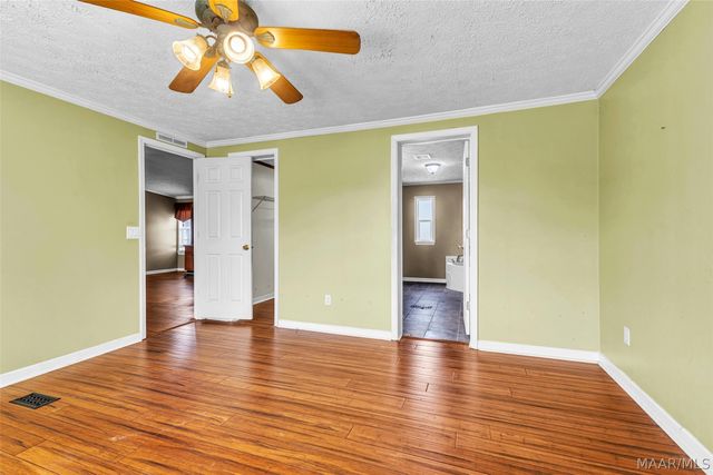 152 Creek View Drive, Wetumpka, AL 36092