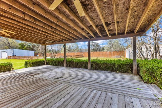 152 Creek View Drive, Wetumpka, AL 36092