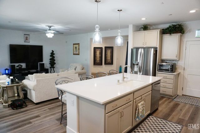 14615 Bromshire Street, Bakersfield, CA 93311