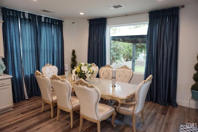 14615 Bromshire Street, Bakersfield, CA 93311