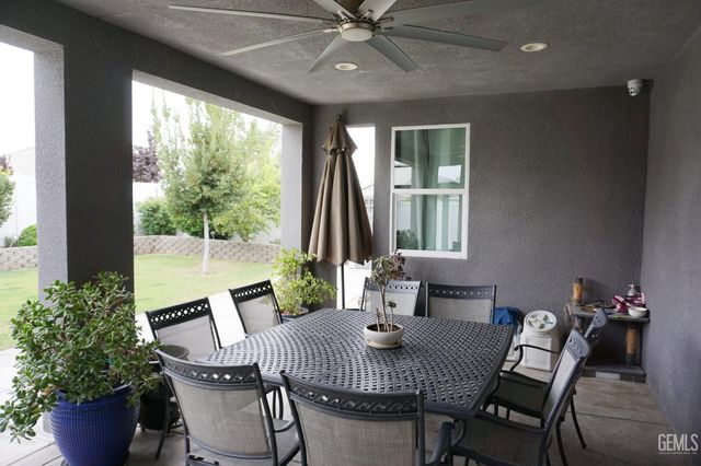 14615 Bromshire Street, Bakersfield, CA 93311