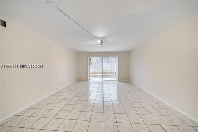 4848 NW 24th Ct 230, Lauderdale Lakes, FL 33313