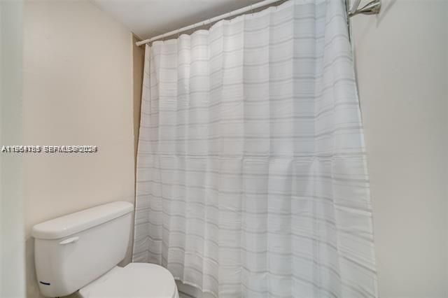 4848 NW 24th Ct 230, Lauderdale Lakes, FL 33313