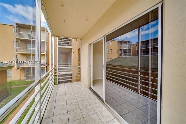 4848 NW 24th Ct 230, Lauderdale Lakes, FL 33313