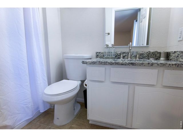 915 44th Ave Ct 2, Greeley, CO 80634