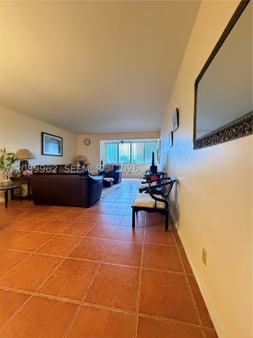 8020 Hampton Blvd 401, North Lauderdale, FL 33068