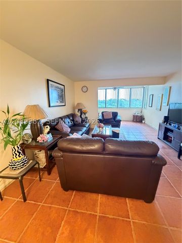 8020 Hampton Blvd 401, North Lauderdale, FL 33068