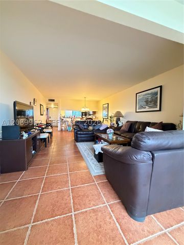 8020 Hampton Blvd 401, North Lauderdale, FL 33068