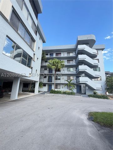 8020 Hampton Blvd 401, North Lauderdale, FL 33068
