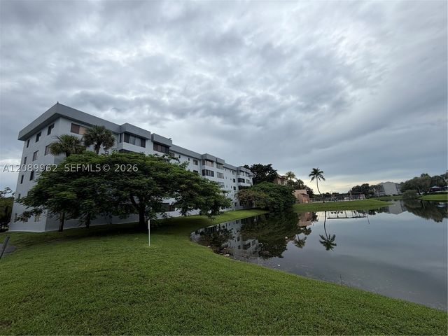 8020 Hampton Blvd 401, North Lauderdale, FL 33068