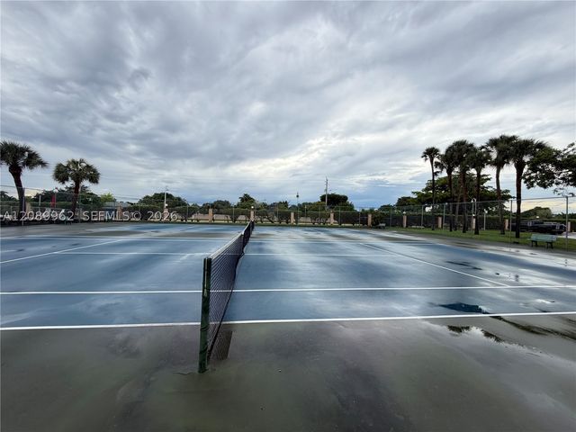 8020 Hampton Blvd 401, North Lauderdale, FL 33068