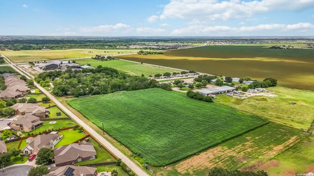 3275 N State Highway 46, Seguin, TX 78155
