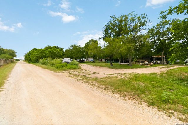3275 N State Highway 46, Seguin, TX 78155