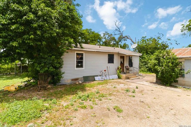3275 N State Highway 46, Seguin, TX 78155