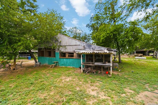 3275 N State Highway 46, Seguin, TX 78155