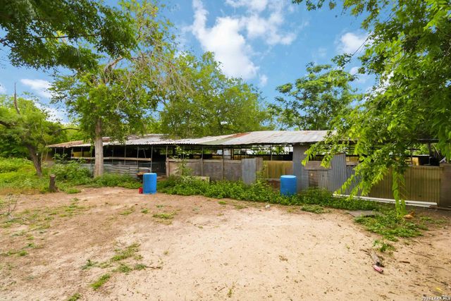 3275 N State Highway 46, Seguin, TX 78155