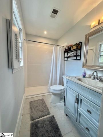 20 E Indian Trail, Taylors, SC 29687