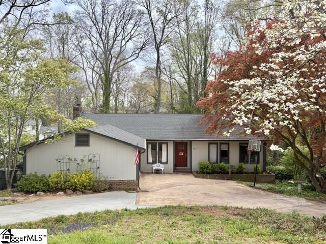 20 E Indian Trail, Taylors, SC 29687