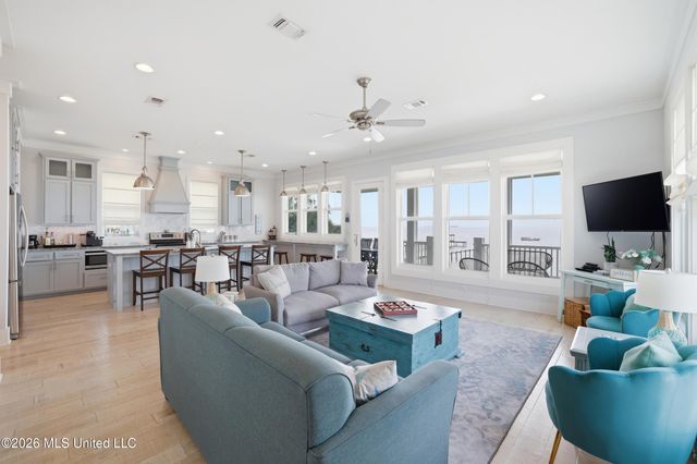 4723 E Belle Fontaine Road, Ocean Springs, MS 39564