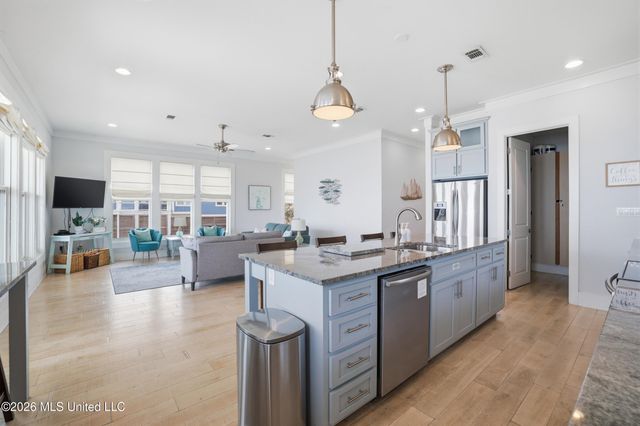 4723 E Belle Fontaine Road, Ocean Springs, MS 39564