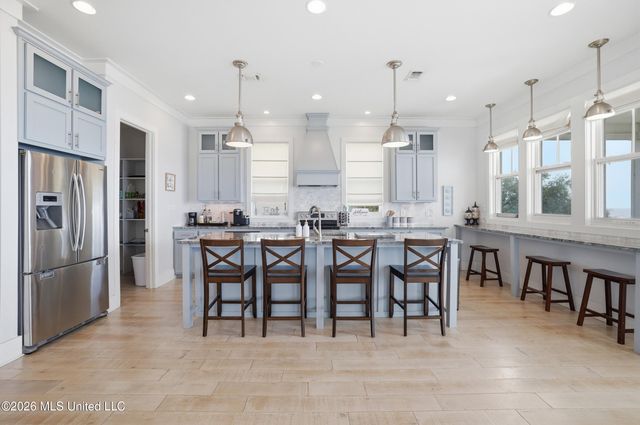 4723 E Belle Fontaine Road, Ocean Springs, MS 39564