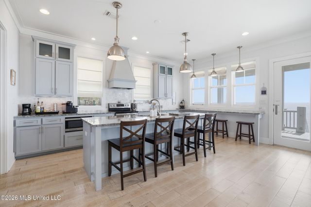 4723 E Belle Fontaine Road, Ocean Springs, MS 39564