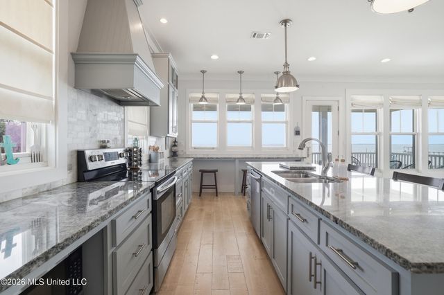 4723 E Belle Fontaine Road, Ocean Springs, MS 39564