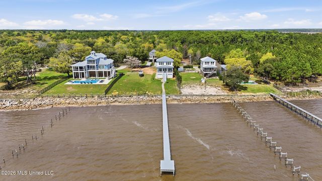 4723 E Belle Fontaine Road, Ocean Springs, MS 39564