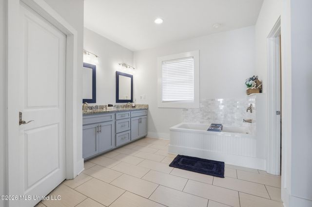 4723 E Belle Fontaine Road, Ocean Springs, MS 39564