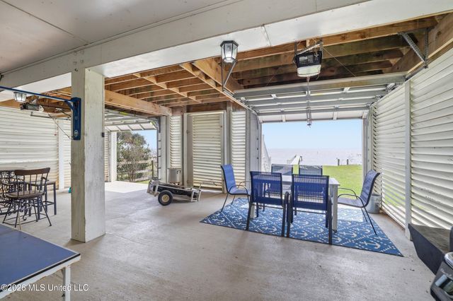 4723 E Belle Fontaine Road, Ocean Springs, MS 39564