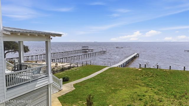 4723 E Belle Fontaine Road, Ocean Springs, MS 39564