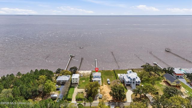 4723 E Belle Fontaine Road, Ocean Springs, MS 39564