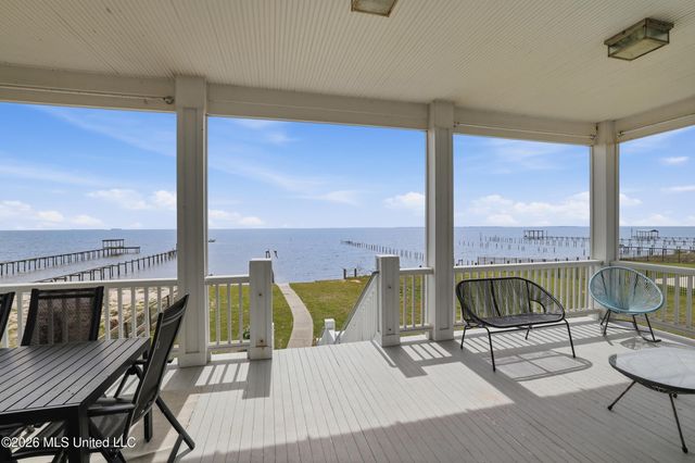 4723 E Belle Fontaine Road, Ocean Springs, MS 39564