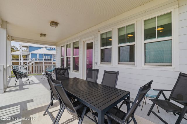 4723 E Belle Fontaine Road, Ocean Springs, MS 39564