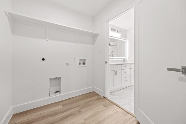 159 Molokini DR, Bastrop, TX 78602