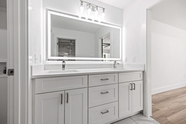 159 Molokini DR, Bastrop, TX 78602